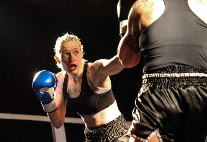 Frauen boxen im Ring